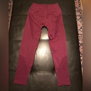 Alphalete Ozone Legging Raspberry Women's Large EUC!